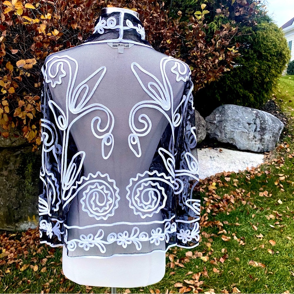 🌹HP🌹Travel Smith Woman’s Sheer Black Bolero Jacket with White Swirl Appliqués - Picture 9 of 14